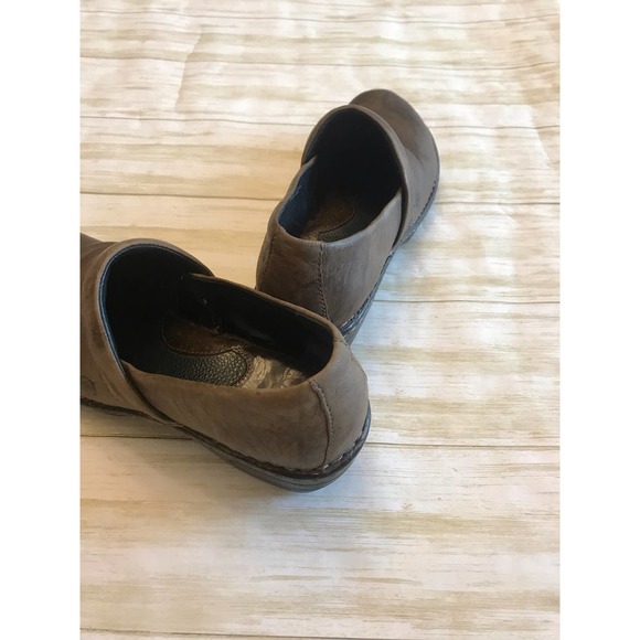 Born Brown Leather 9.5 Clogs - Picture 4 of 5